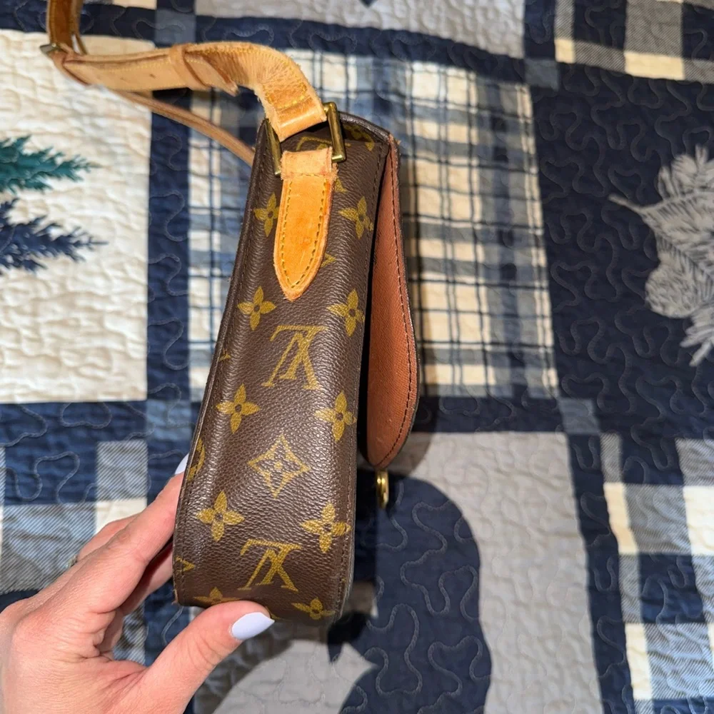 Louis Vuitton St. Cloud - Picture 2 of 5